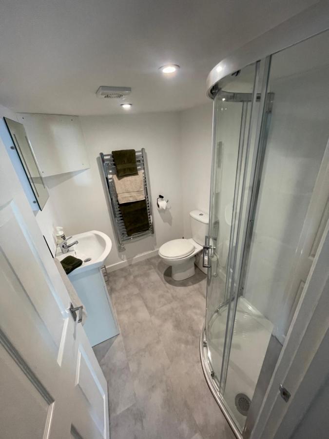 Quaint Central Basement Apartment Hereford Exterior foto
